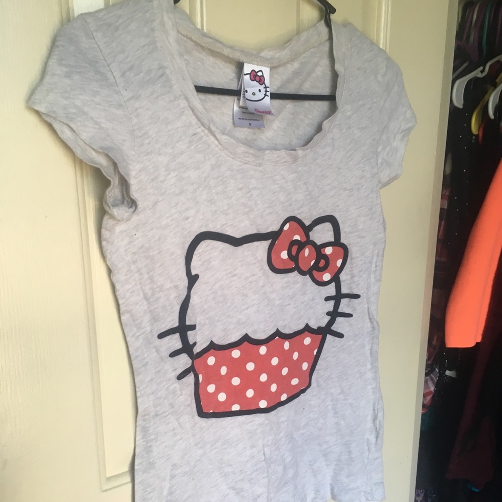 Hello Kitty Cupcake Tee